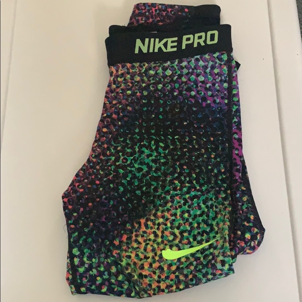 Nike Pro Multicolored Girls Cropped Leggings